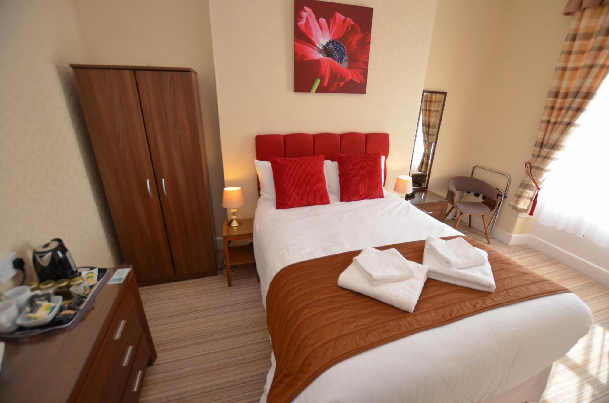 St. Hilary Guest House Llandudno Room photo